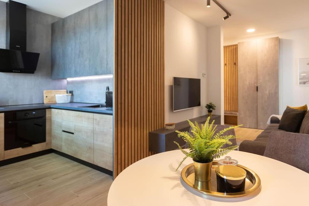 Flat4Us#Cozy#Freeparking#5People Apartment Загреб Екстериор снимка
