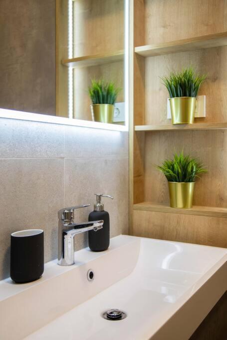 Flat4Us#Cozy#Freeparking#5People Apartment Загреб Екстериор снимка