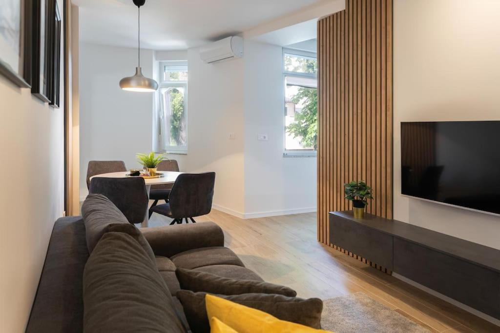Flat4Us#Cozy#Freeparking#5People Apartment Загреб Екстериор снимка